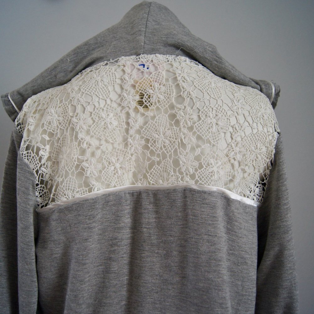 Beach Bunny Lounge Zip Hoodie S | Gray White Lace - Picture 8 of 9